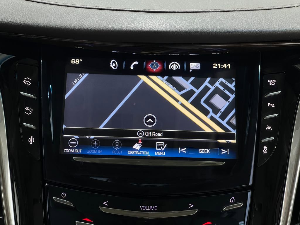 Used 2016 Cadillac Escalade Luxury image 10