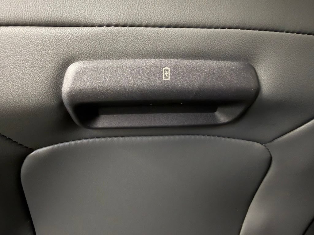New 2027 Ford Expedition Active AWD/4WD image 35