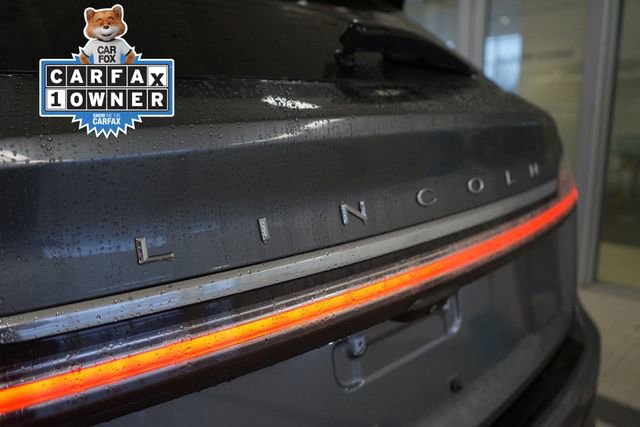 Used 2022 Lincoln Nautilus Reserve image 13