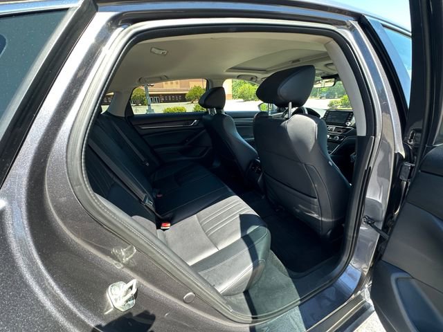 Used 2018 Honda Accord Touring image 17