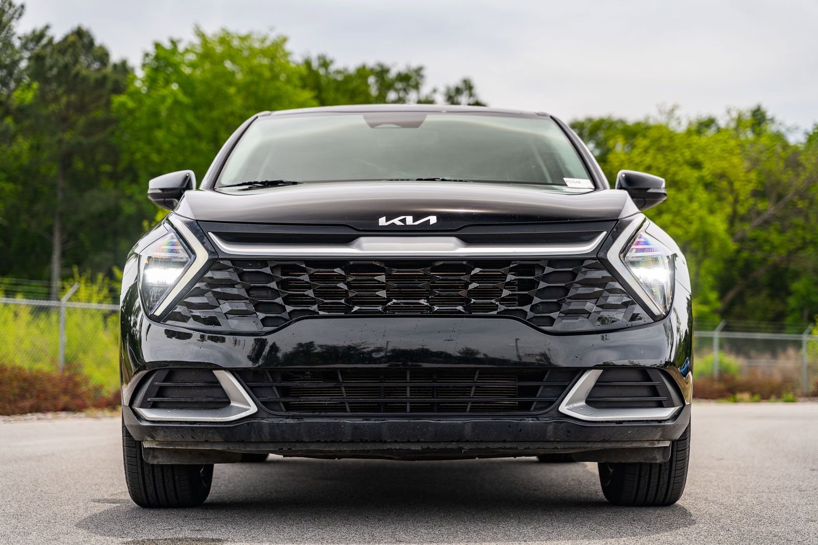 Used 2023 Kia Sportage EX FWD image 2