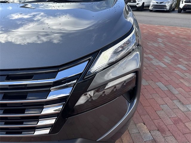 Used 2024 Nissan Rogue SV w/ SV Premium Package image 23