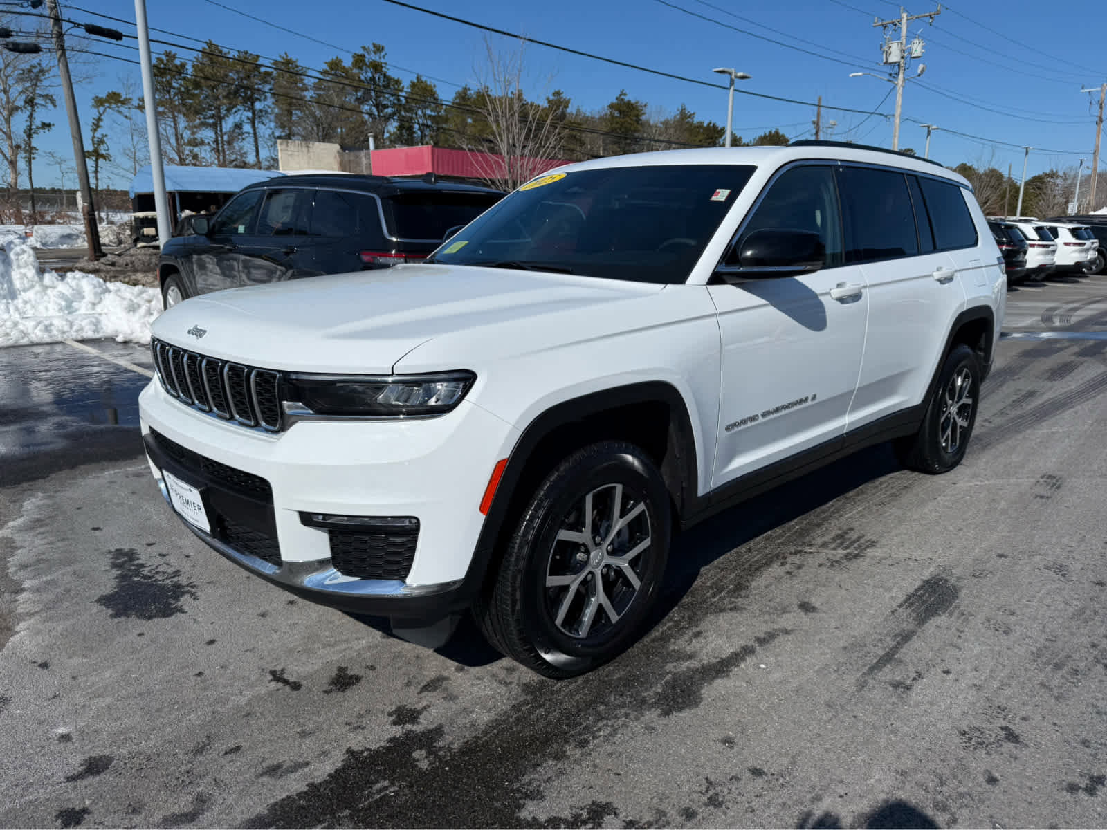 Used 2025 Jeep Grand Cherokee L Limited image 4