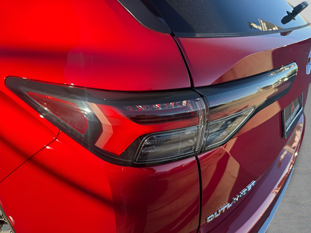 New 2026 Mitsubishi Outlander SEL FWD image 34