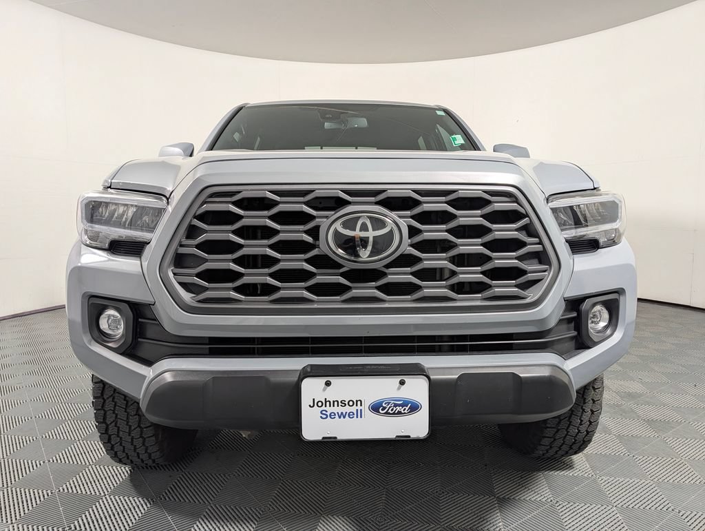 Used 2021 Toyota Tacoma TRD Off-Road AWD/4WD image 3