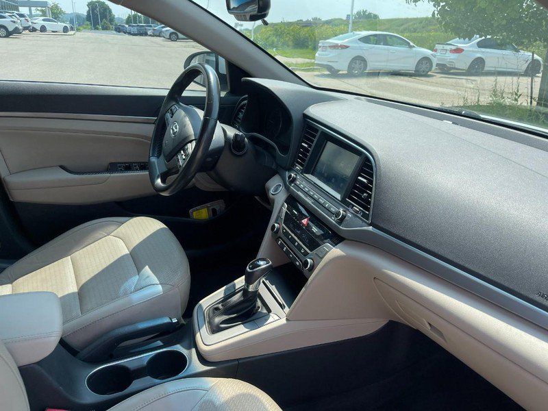 Used 2017 Hyundai Elantra Limited FWD image 2
