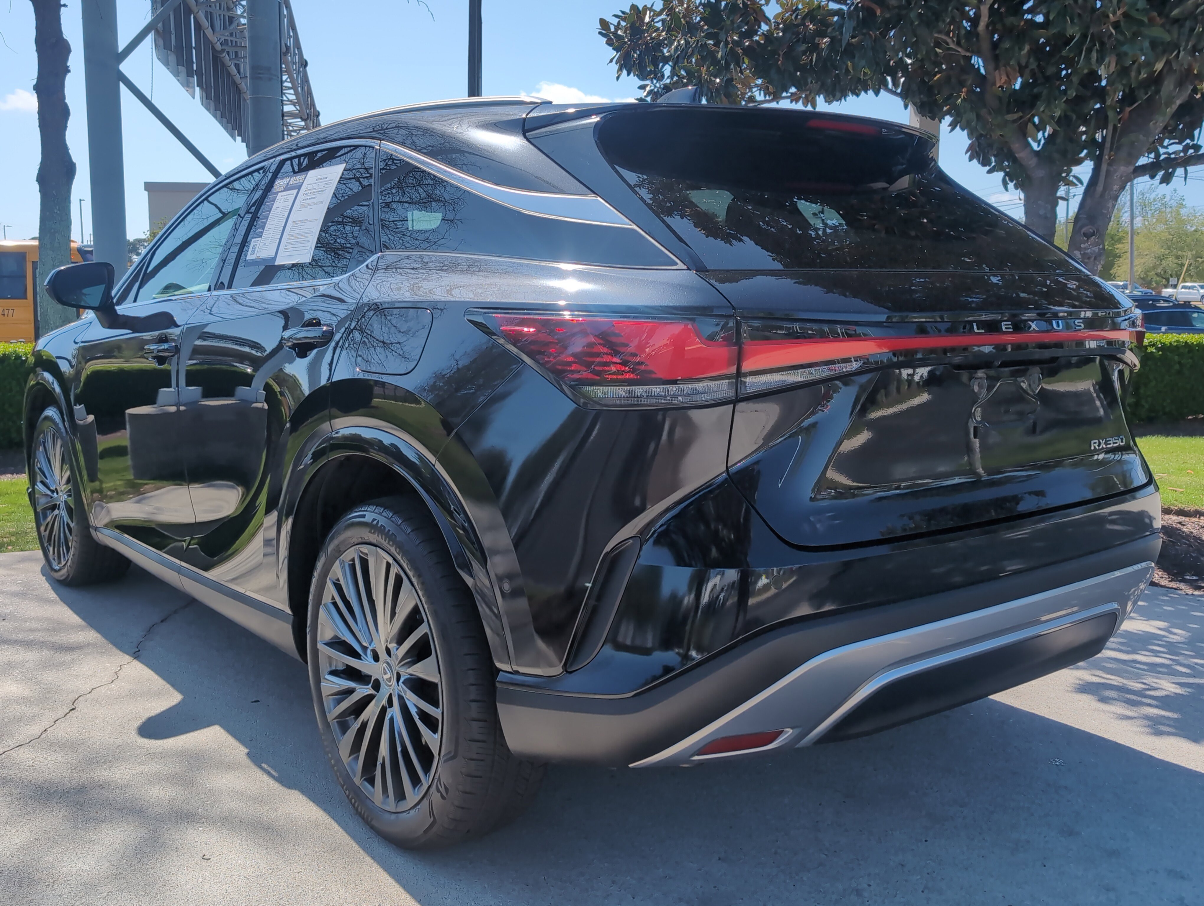 Used 2023 Lexus RX 350 FWD w/ Cold Area Package image 8