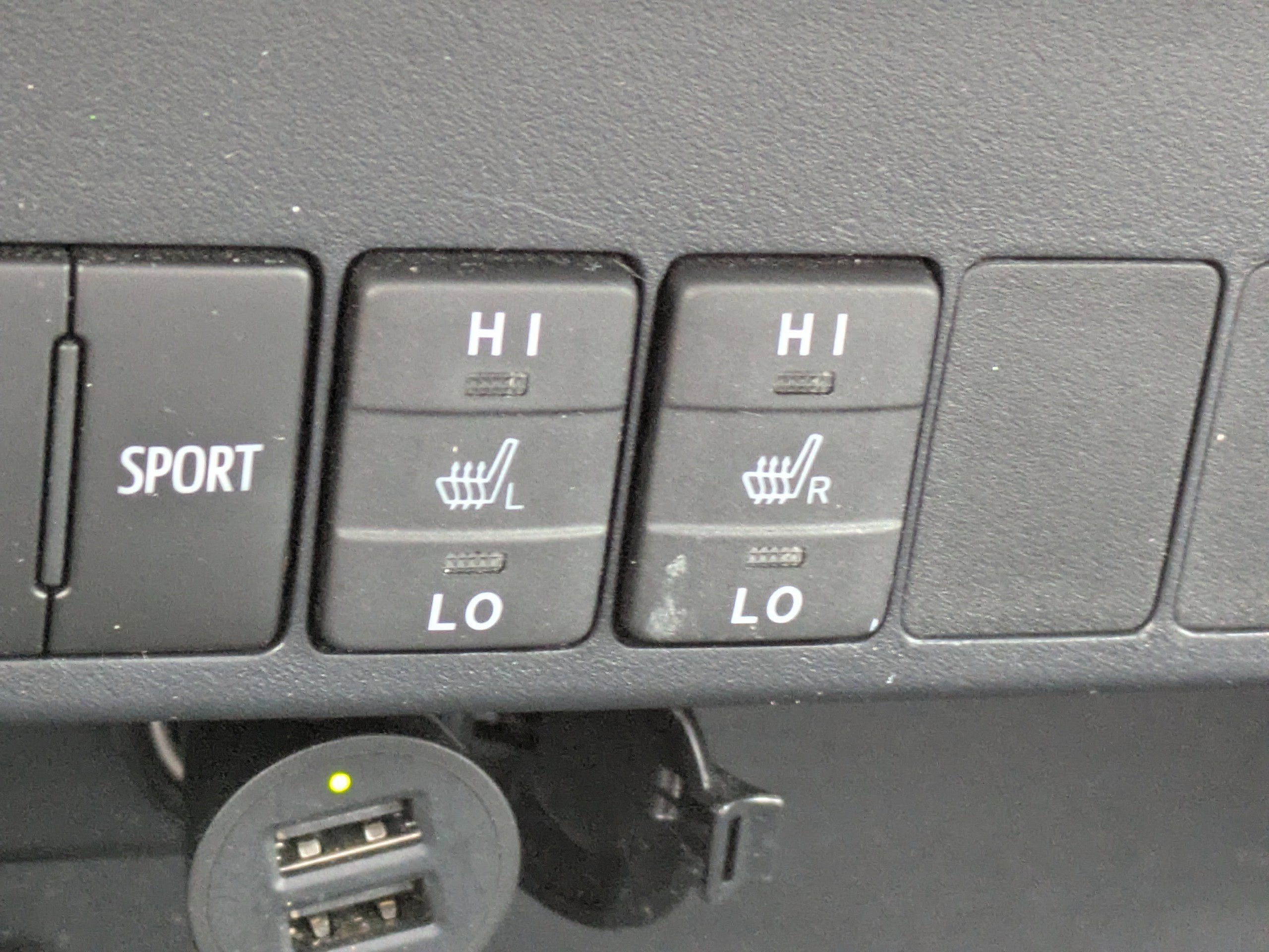 Used 2018 Toyota RAV4 Limited FWD image 21