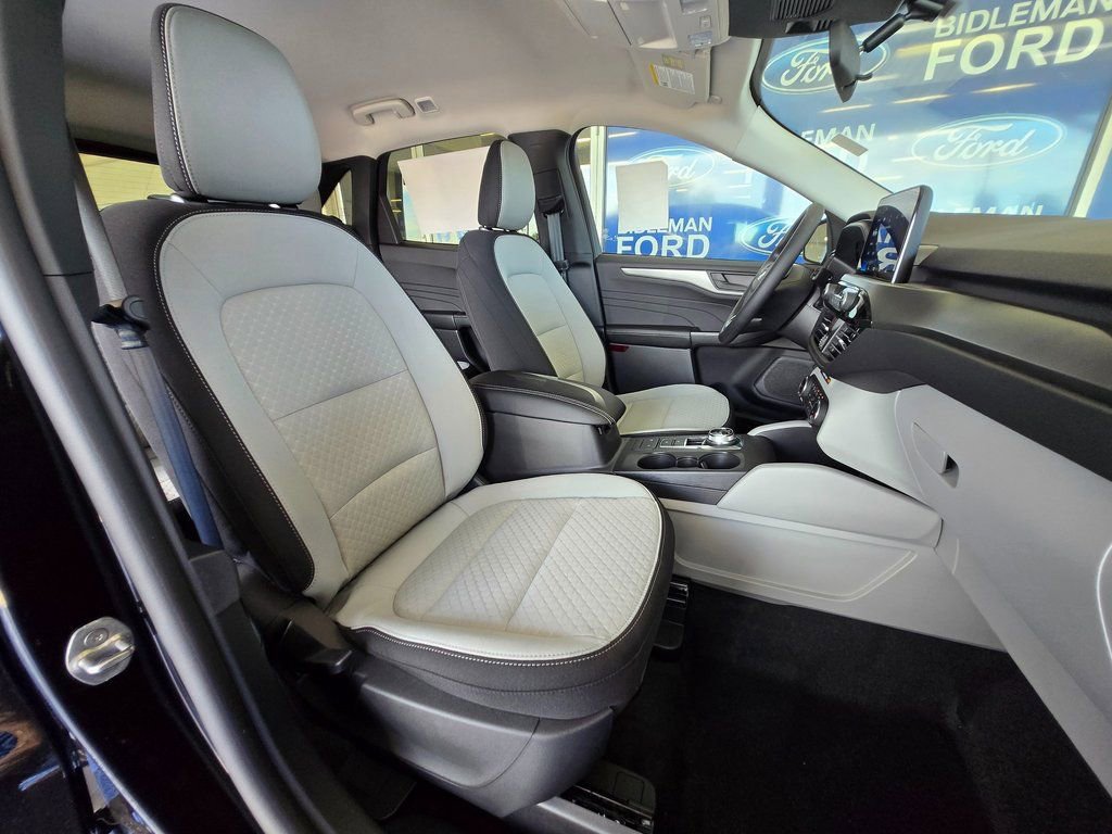 New 2025 Ford Escape Active image 27