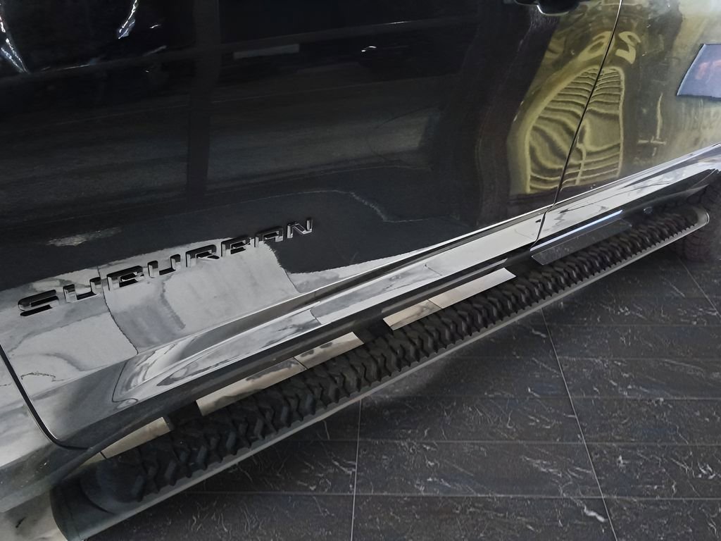 Used 2026 Chevrolet Suburban Z71 w/ Comfort Package image 13