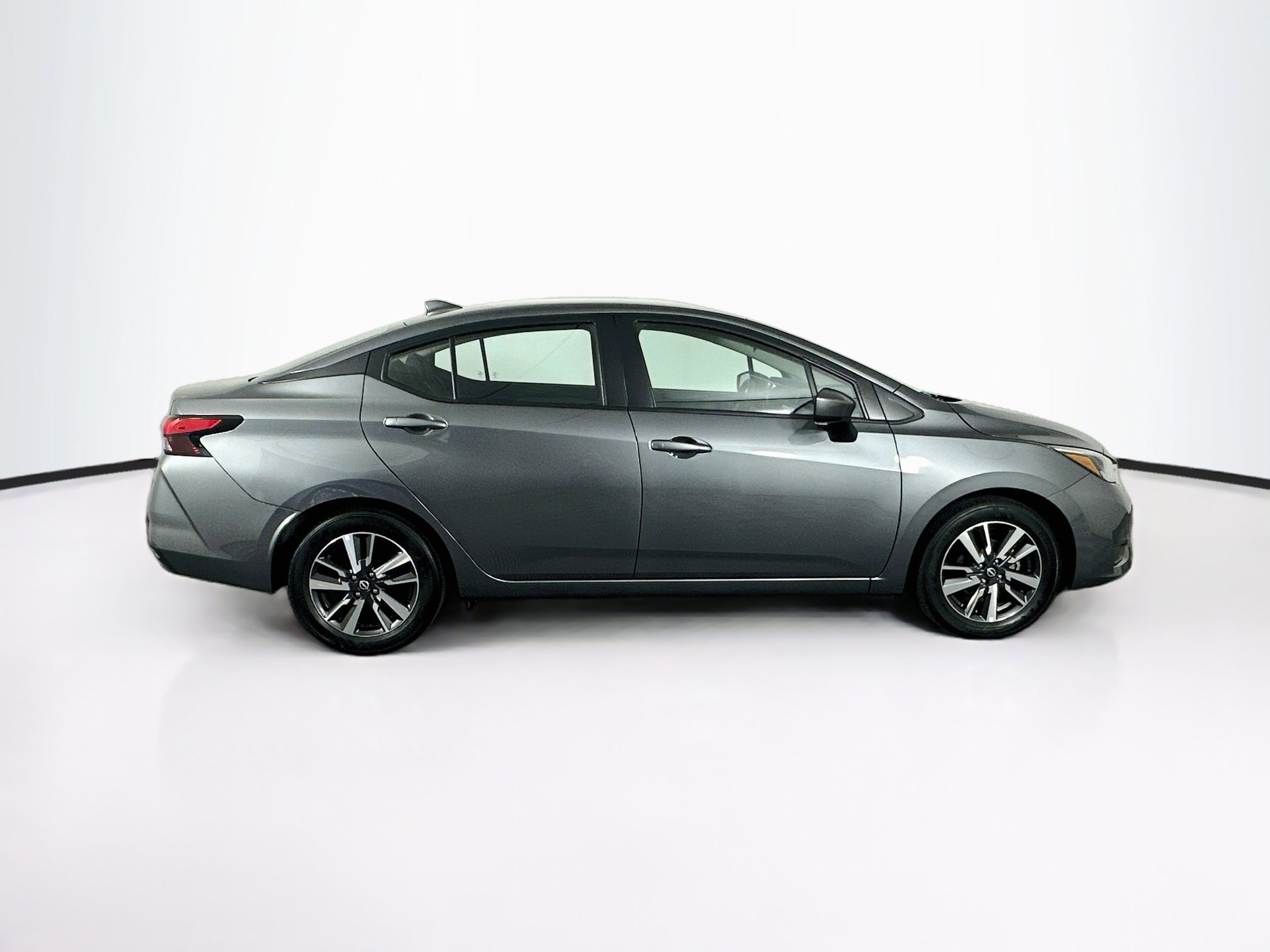 Used 2025 Nissan Versa SV FWD image 10