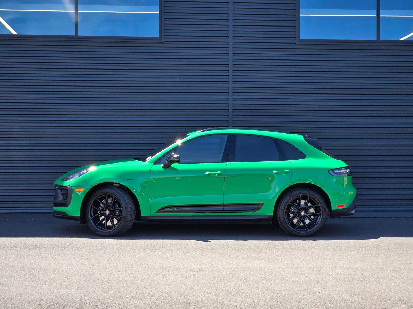 Certified 2026 Porsche Macan GTS AWD/4WD image 2