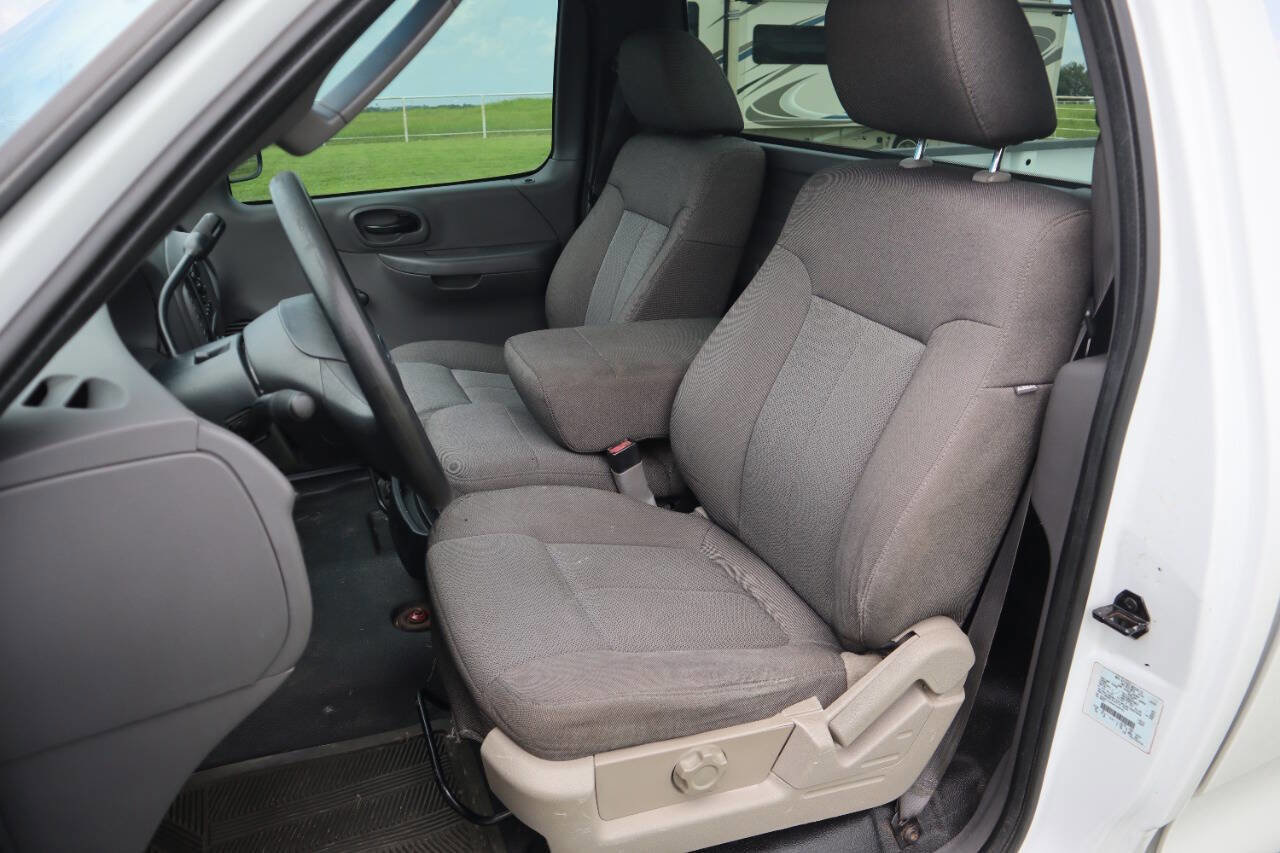 Used 2004 Ford F150 XL image 3