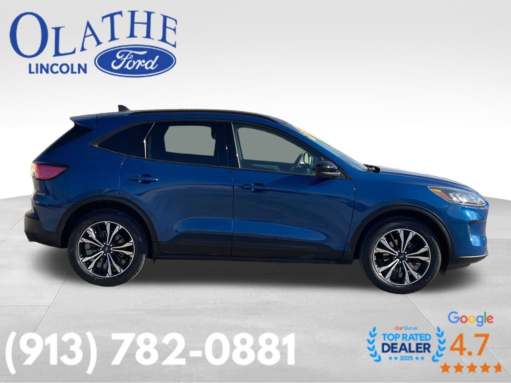 Used 2022 Ford Escape SE w/ SE Sport Appearance Package image 6