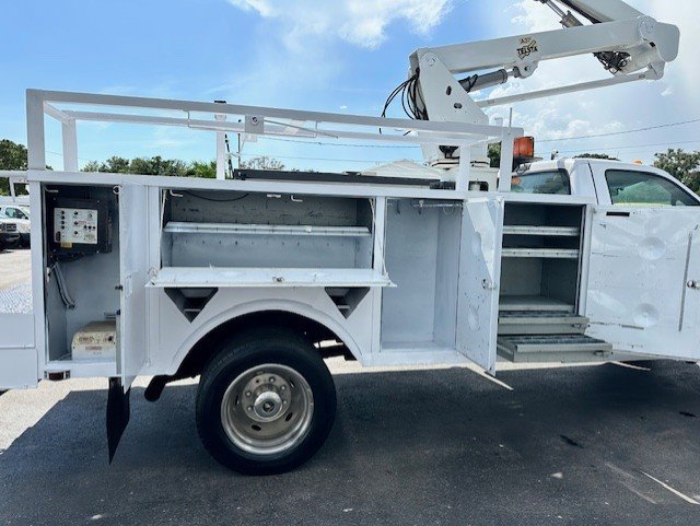 Used 2000 Ford F550 2WD Regular Cab Super Duty image 11