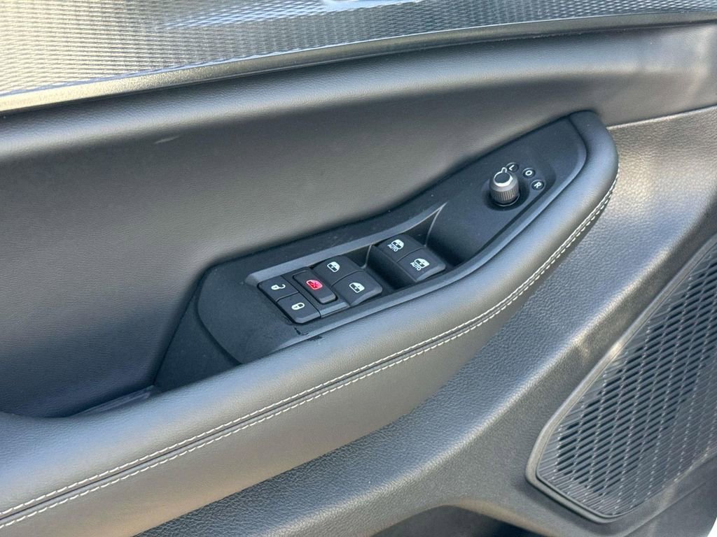New 2025 Jeep Grand Cherokee Altitude image 20