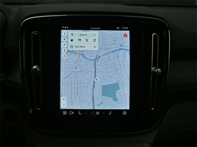 Used 2024 Volvo XC40 B5 Ultimate w/ Protection Package Premier image 14