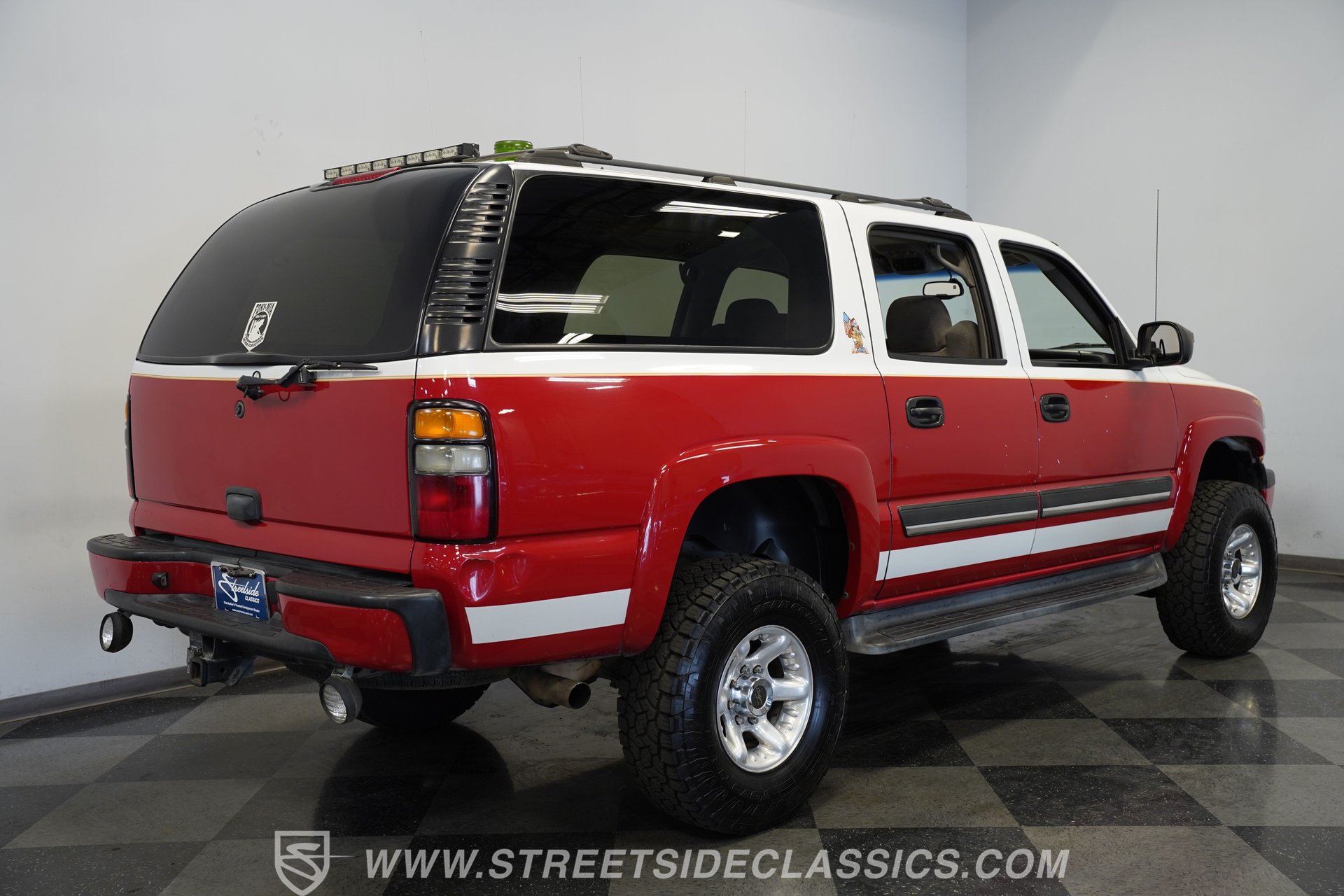 Used 2004 Chevrolet Suburban 2500 LS w/ Suspension Package, Autoride AWD/4WD image 13