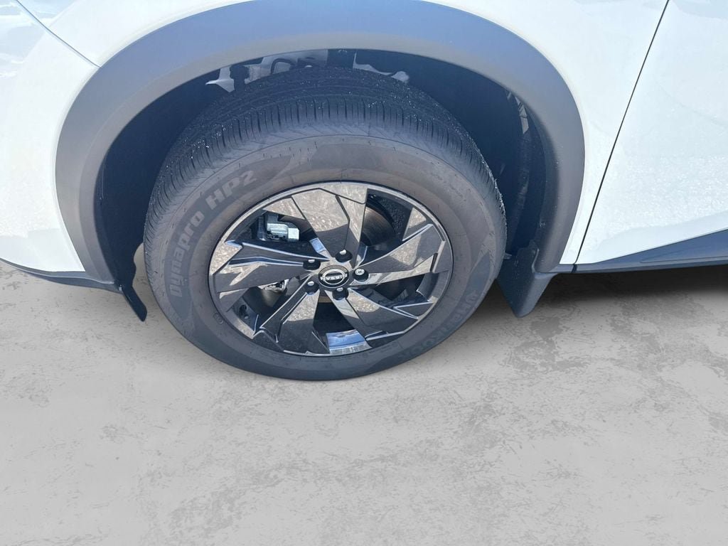 Certified 2026 Nissan Rogue SV w/ Cold Weather Package AWD/4WD image 12