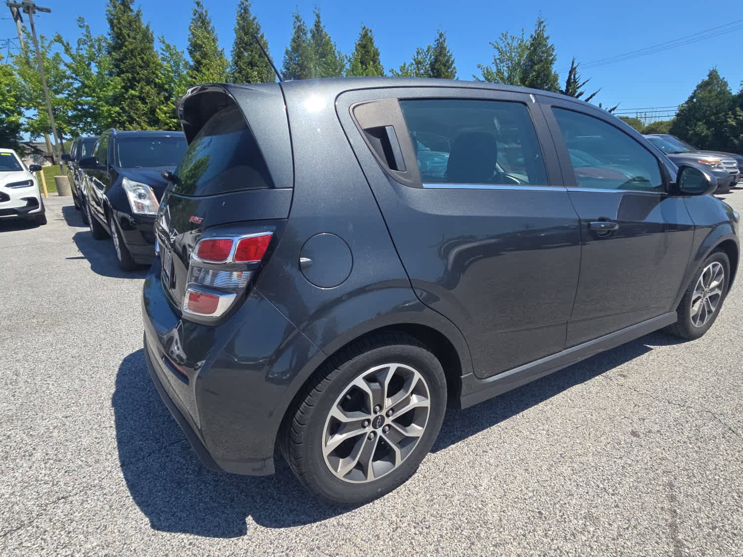 Used 2019 Chevrolet Sonic LT w/ Convenience Package FWD image 6