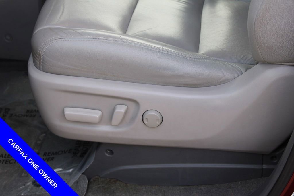 Used 2015 Toyota Sienna XLE image 17