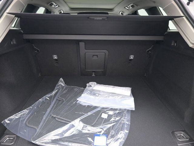 New 2026 Volvo XC60 B5 Core w/ Climate Package image 30