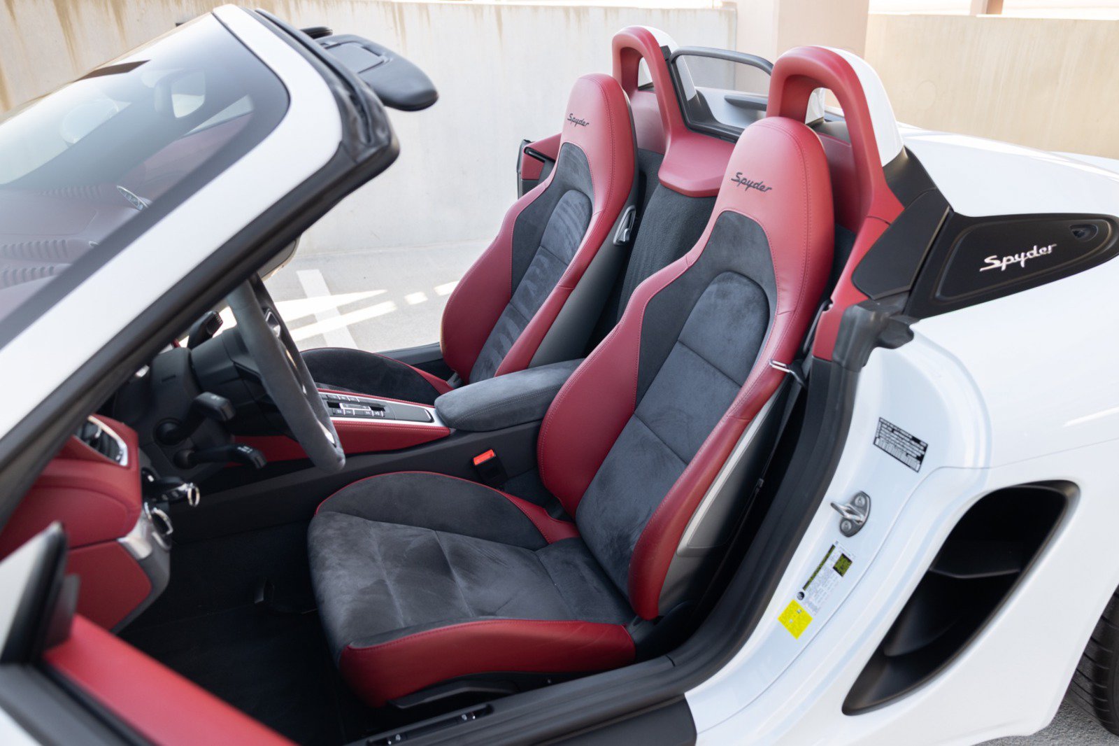 Used 2020 Porsche 718 Boxster Spyder RWD image 75