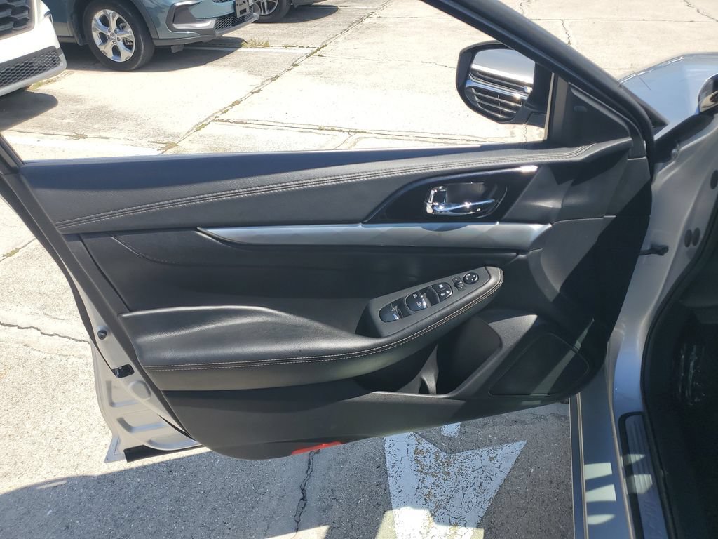 Used 2020 Nissan Maxima 3.5 SV w/ Floor Mat Group FWD image 24