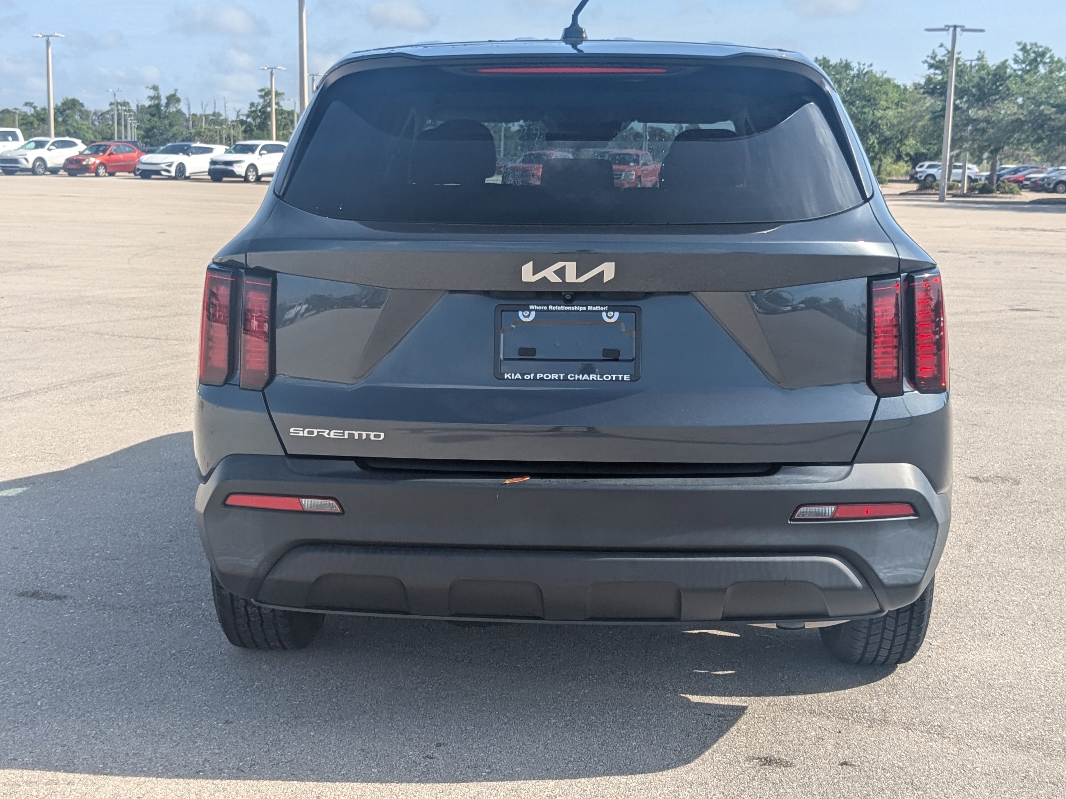 Certified 2023 Kia Sorento LX image 6