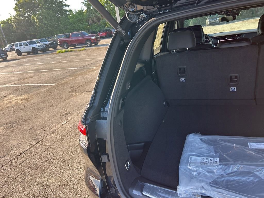 New 2025 Jeep Grand Cherokee Overland image 31