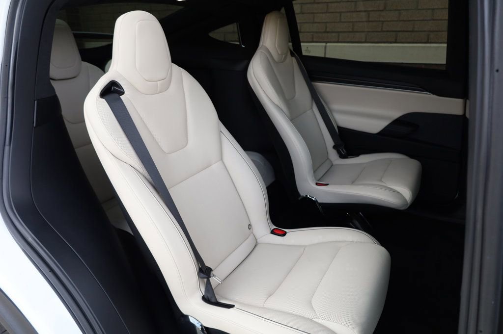 Used 2022 Tesla Model X Plaid image 25