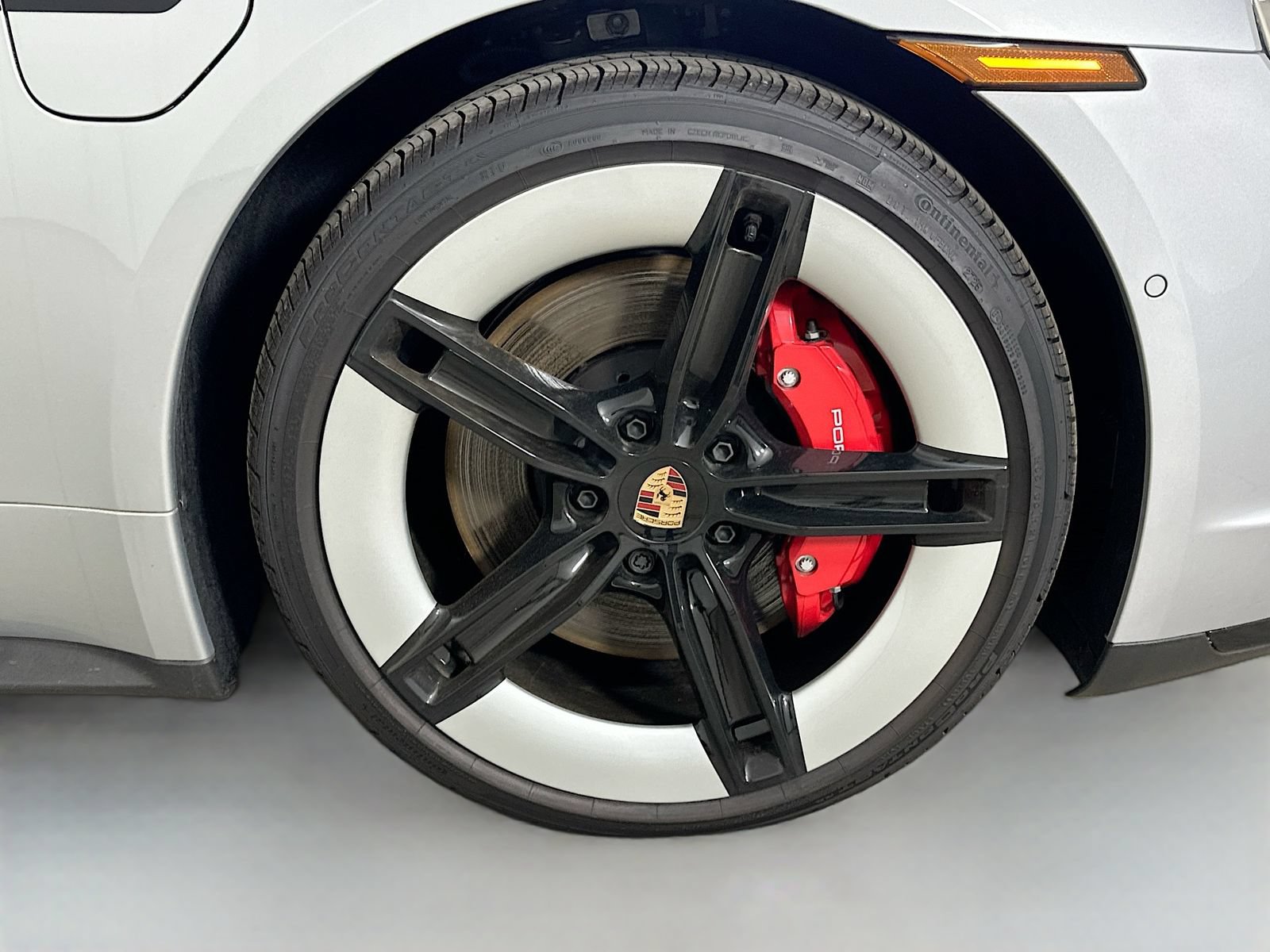 New 2026 Porsche Taycan GTS AWD/4WD image 11