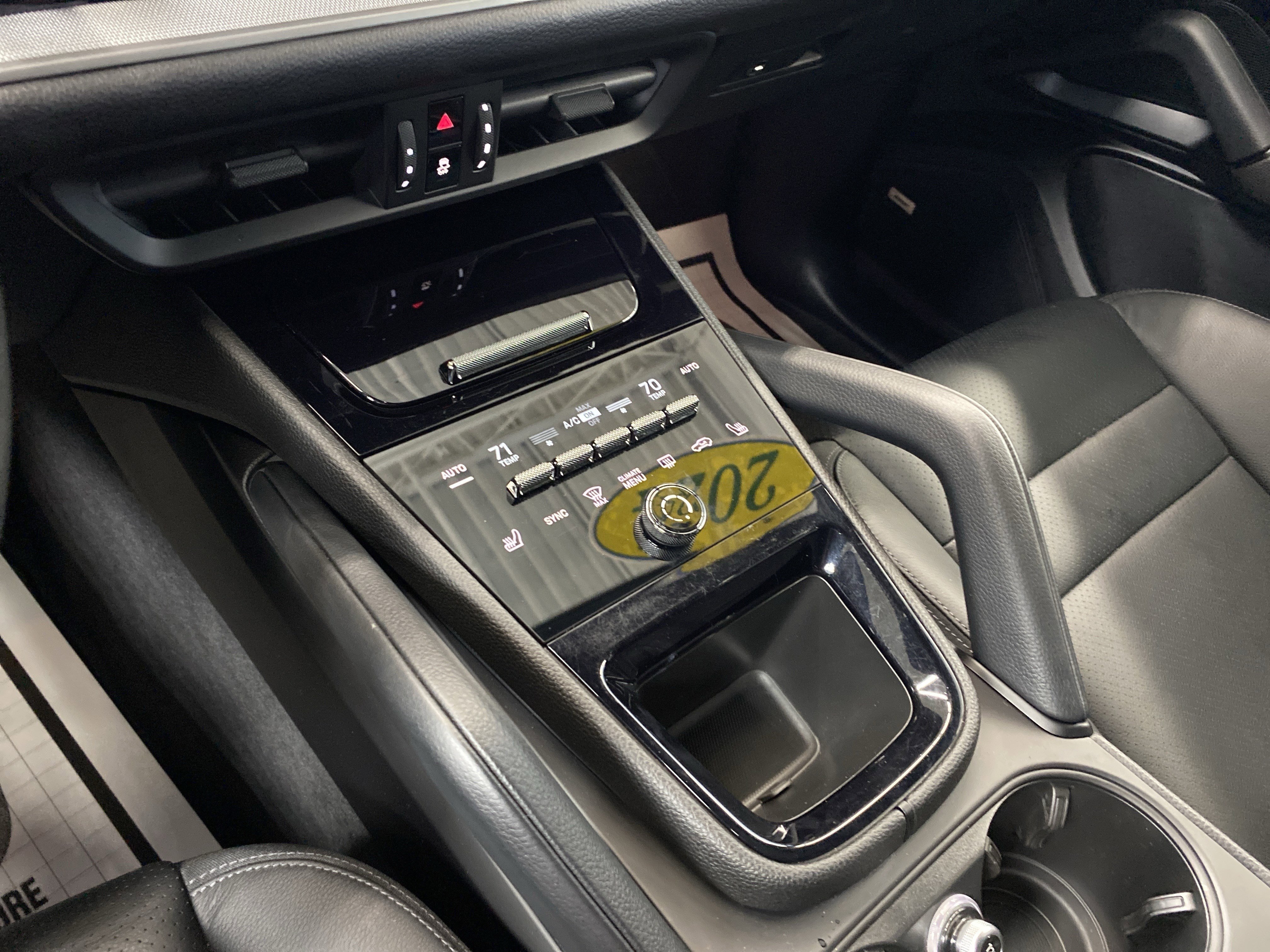 Used 2024 Porsche Cayenne image 16