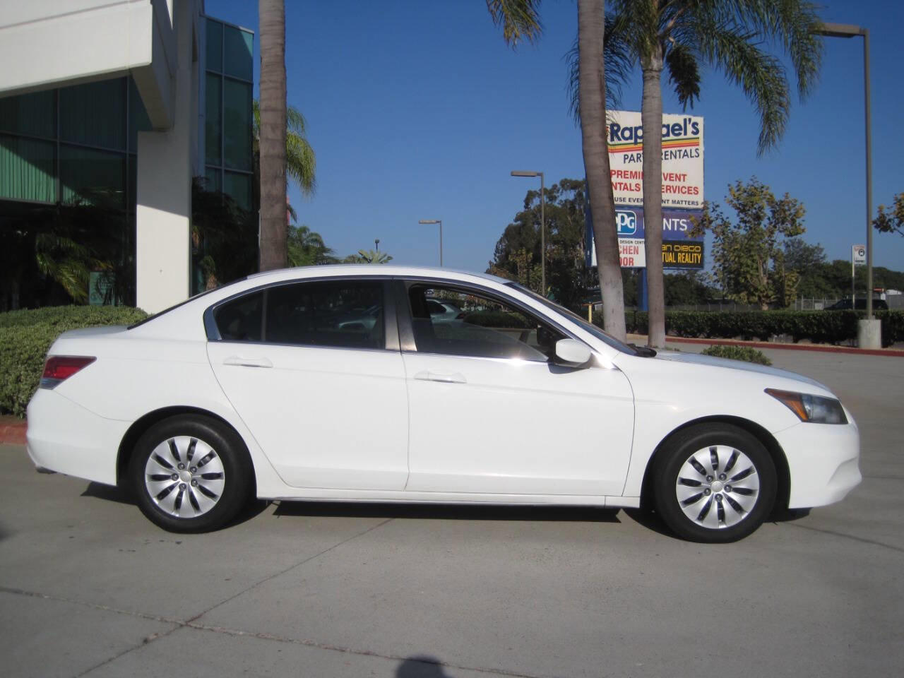 Used 2011 Honda Accord LX image 2