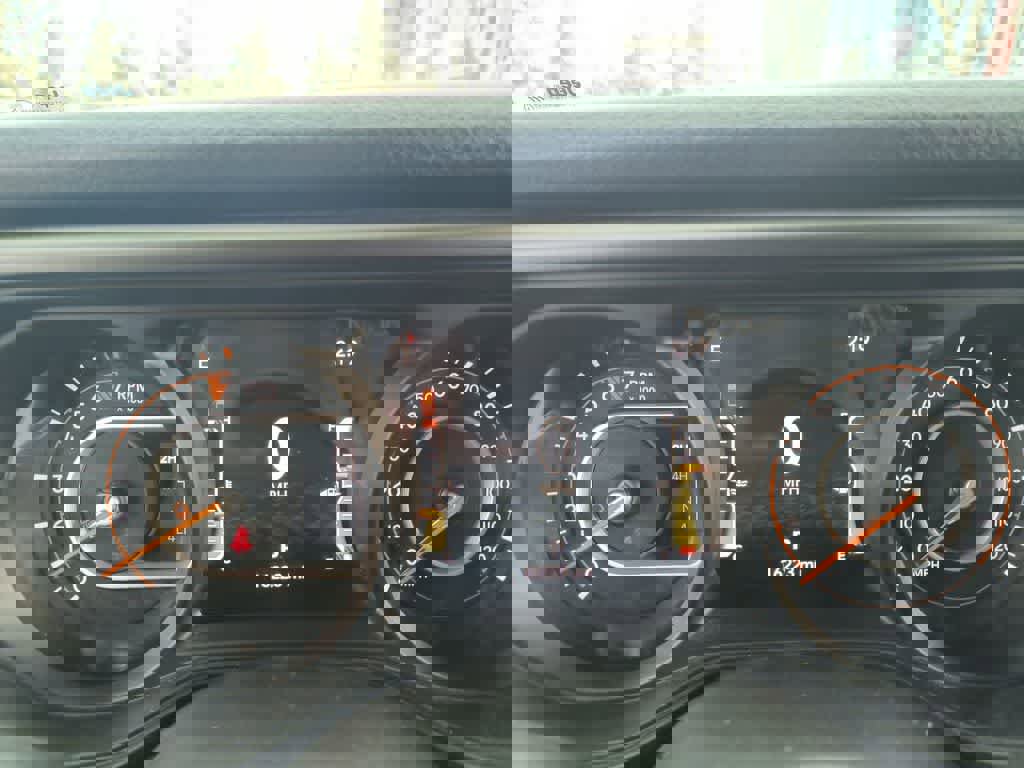 Used 2024 Jeep Gladiator Sport image 15