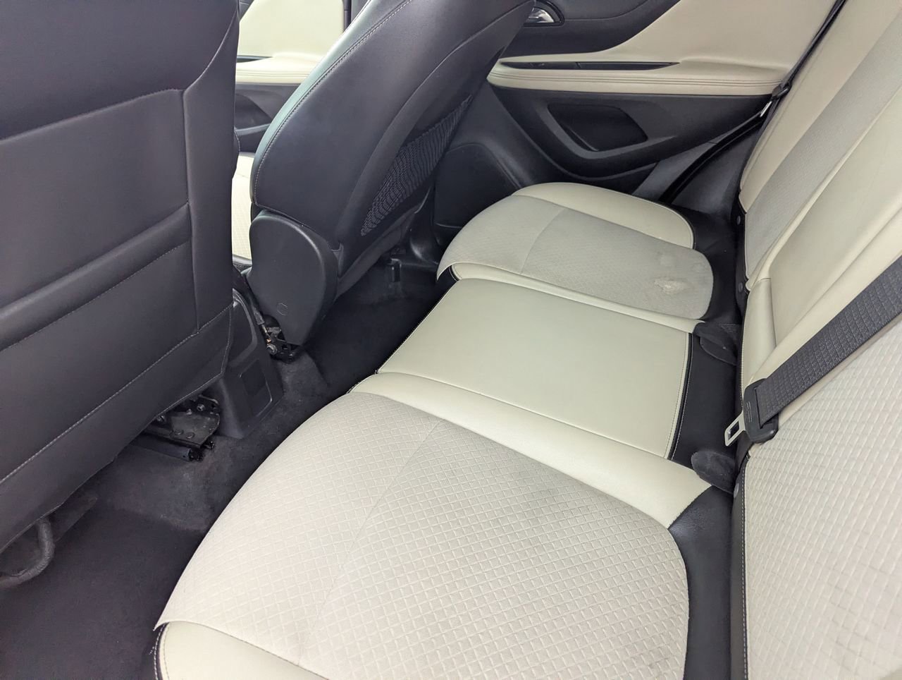 Used 2018 Buick Encore Preferred FWD image 16