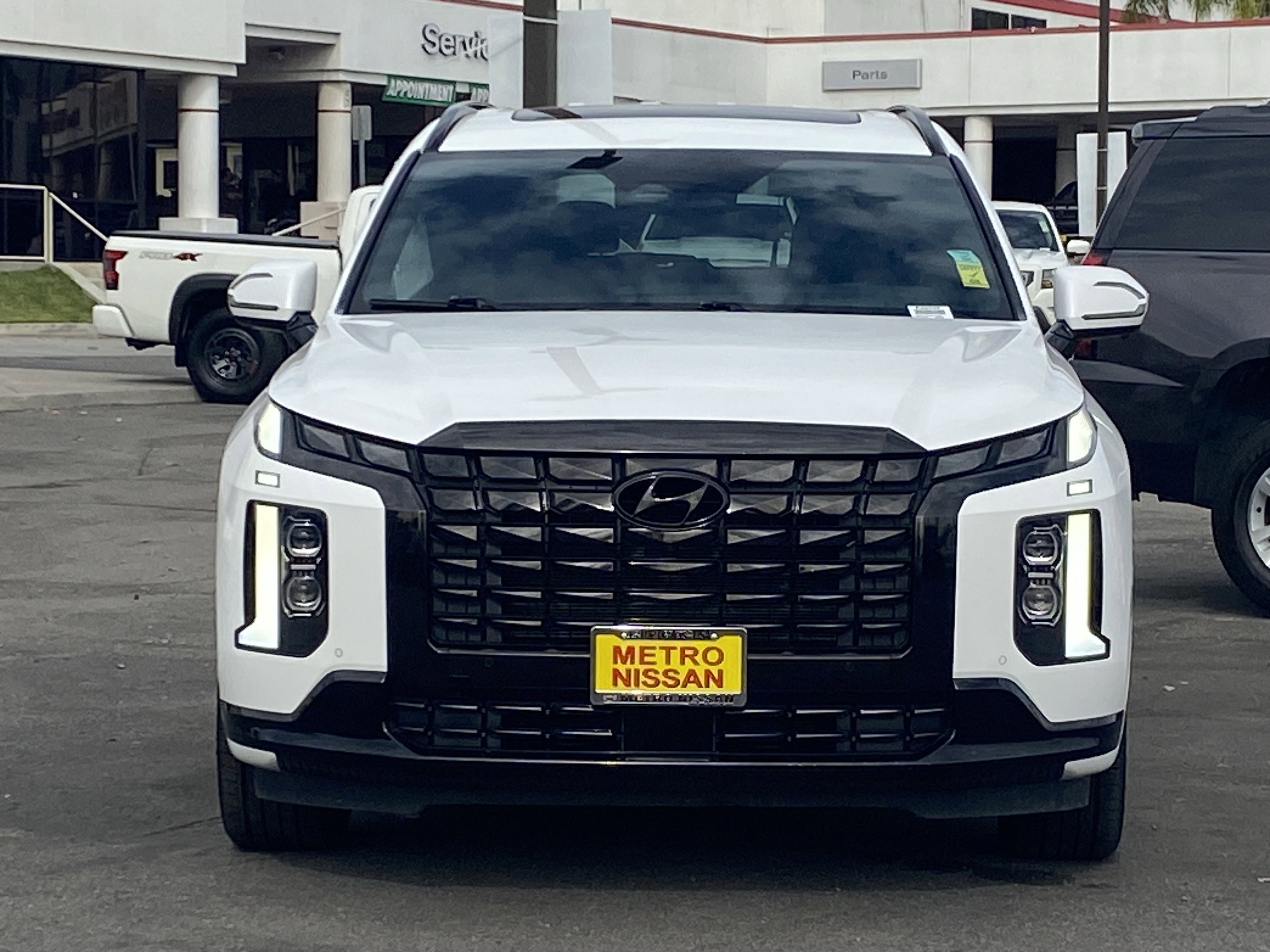 Used 2024 Hyundai Palisade Calligraphy image 8