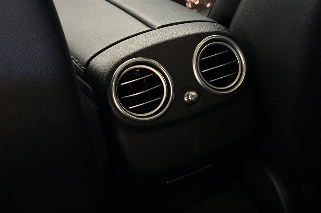 Used 2020 Mercedes-Benz E 350 Sedan image 15