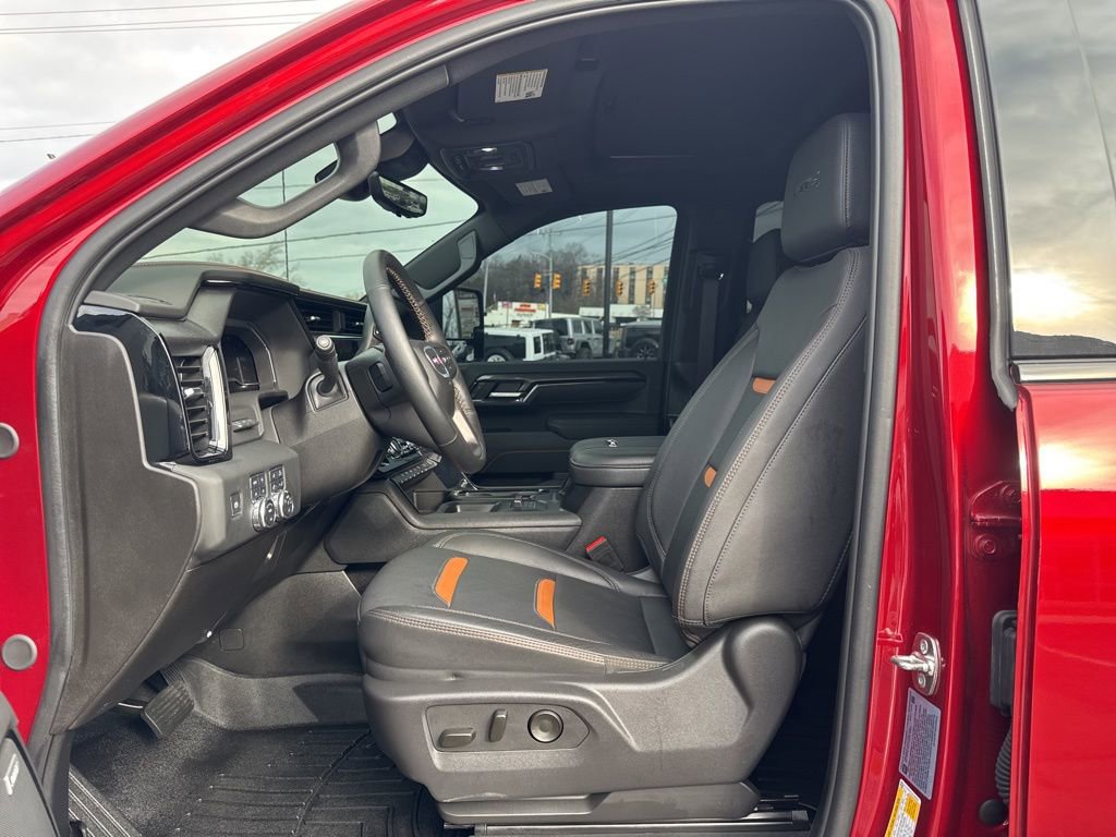 Used 2025 GMC Sierra 2500 AT4 w/ AT4 Premium Plus Package image 14