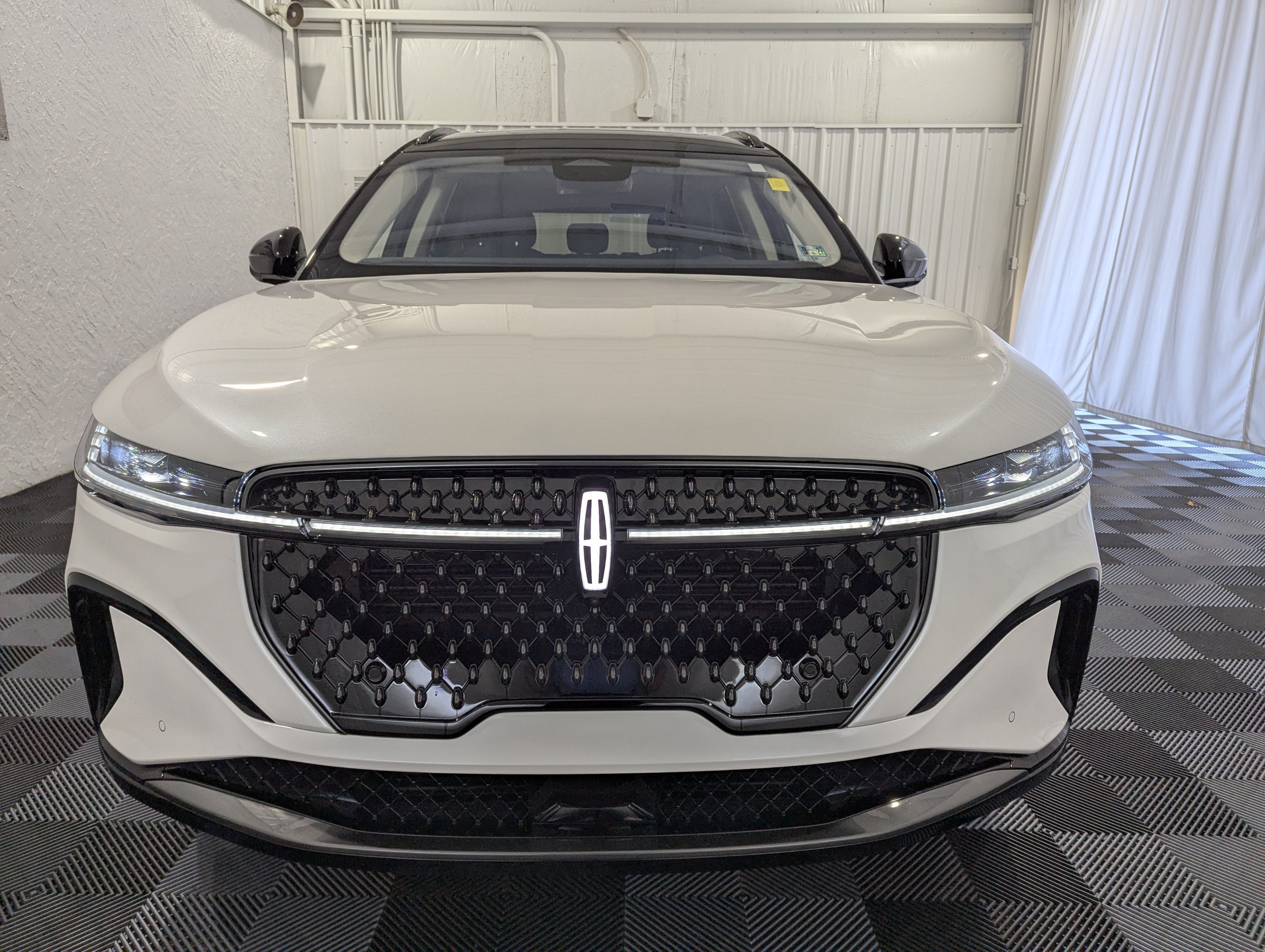 Used 2026 Lincoln Nautilus Reserve AWD/4WD image 4
