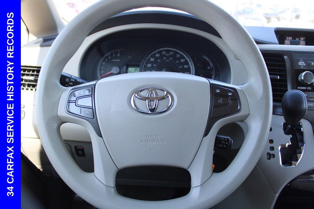 Used 2013 Toyota Sienna LE w/ Towing Pkg image 29