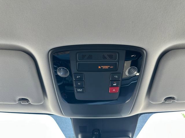 Used 2024 Kia Carnival EX FWD image 28