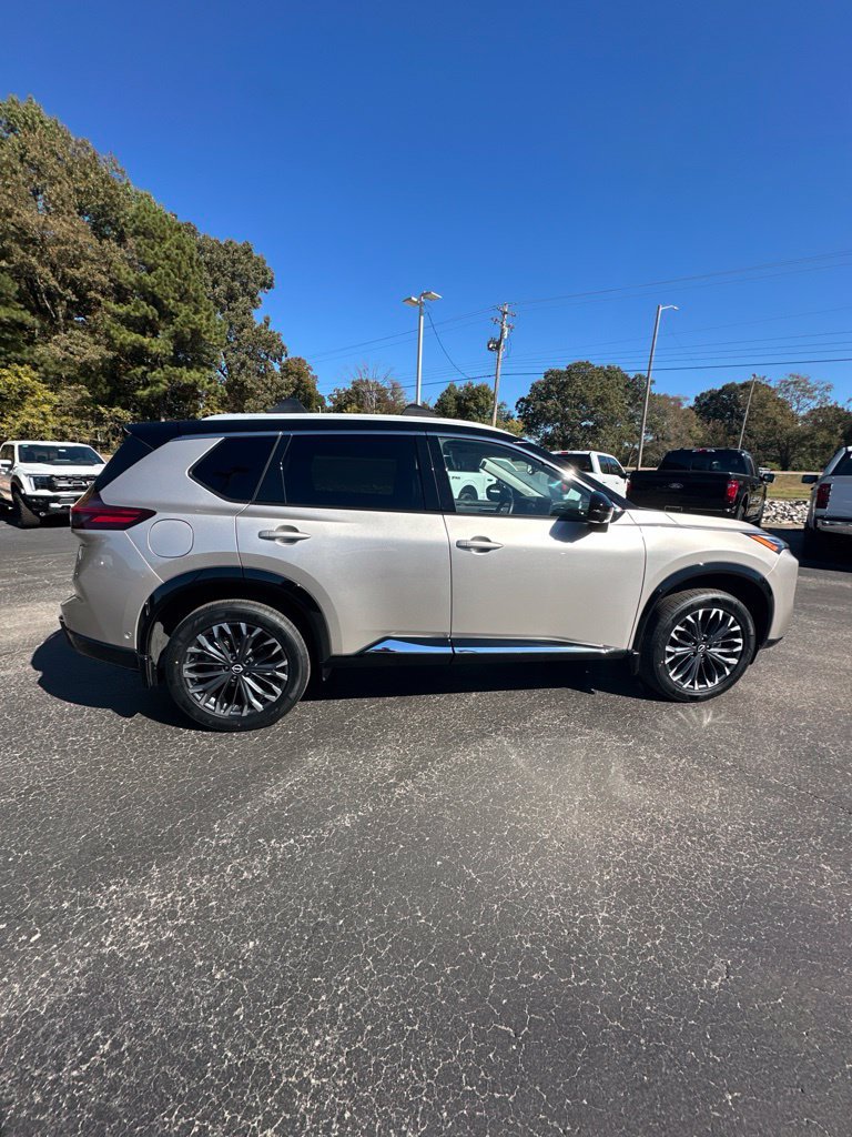 Used 2026 Nissan Rogue Platinum w/ Platinum Premium Package AWD/4WD image 7