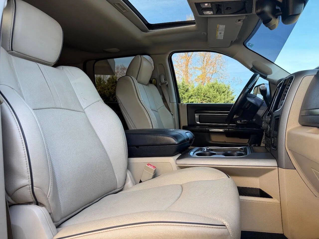 Used 2018 RAM 3500 Laramie Longhorn image 24