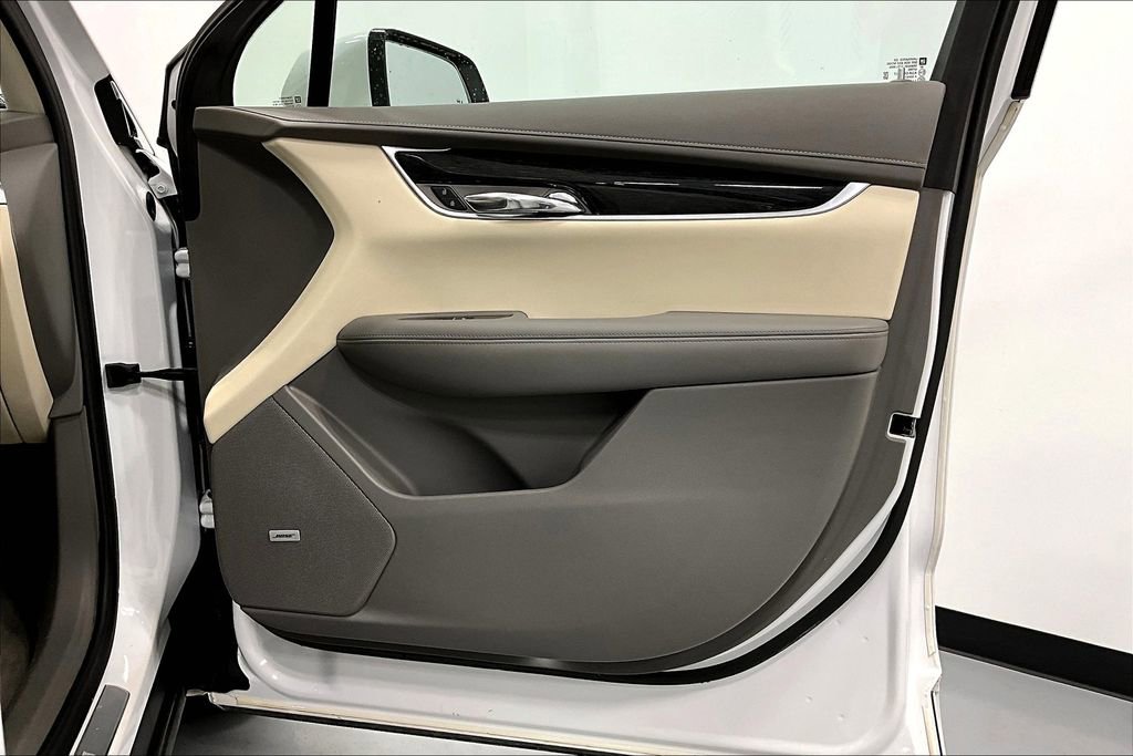 Used 2021 Cadillac XT6 Premium Luxury image 23