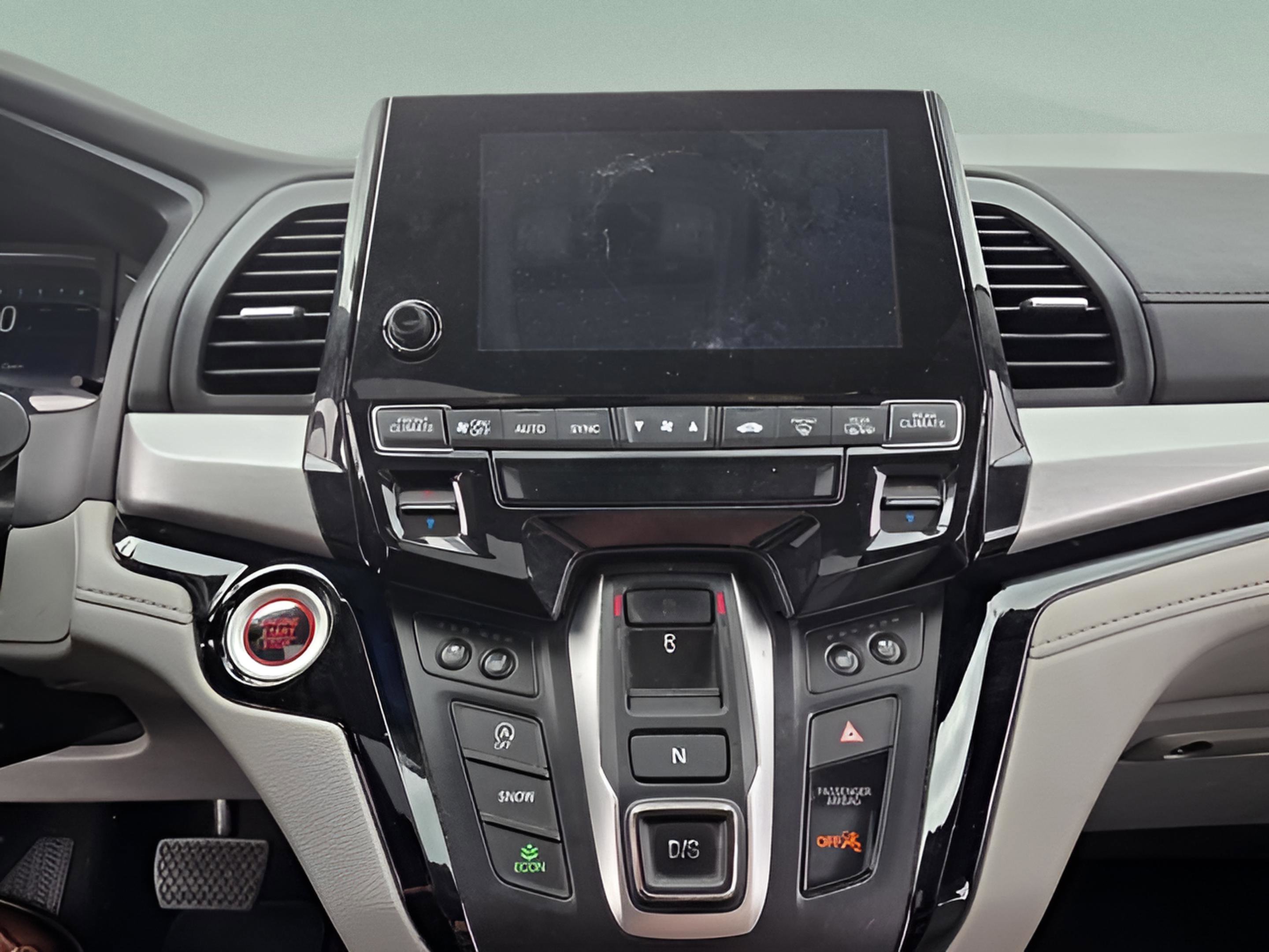 Used 2022 Volvo XC90 T6 Momentum w/ Climate Package image 31