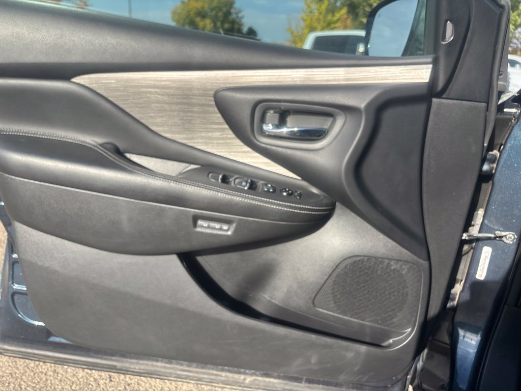 Used 2015 Nissan Murano Platinum AWD/4WD image 18