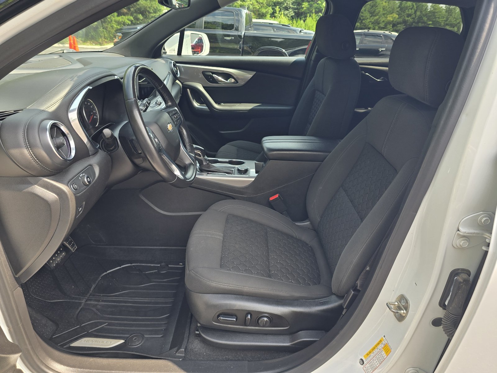 Used 2020 Chevrolet Blazer LT FWD image 11