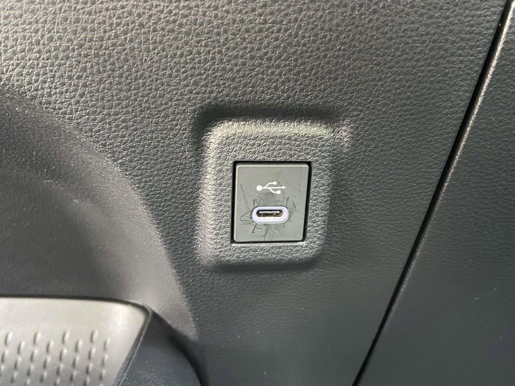Used 2025 Toyota Corolla LE FWD image 21