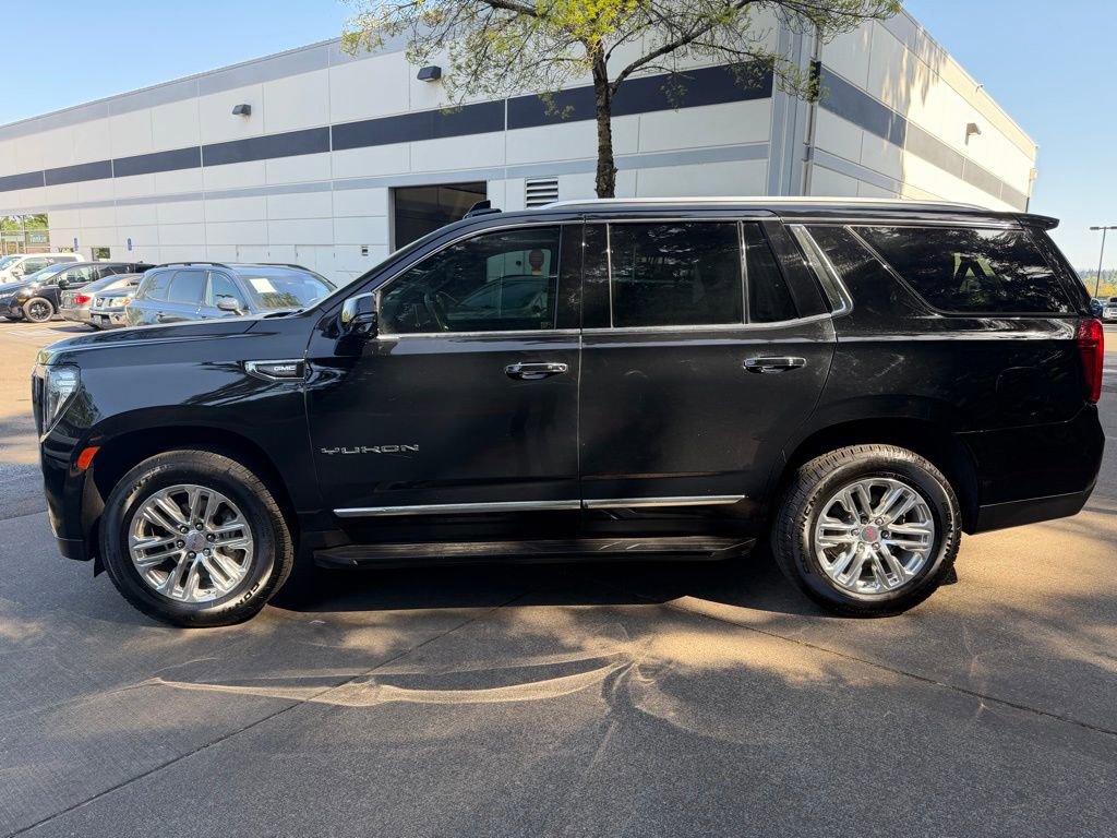 Used 2023 GMC Yukon SLT w/ SLT Premium Package AWD/4WD image 5